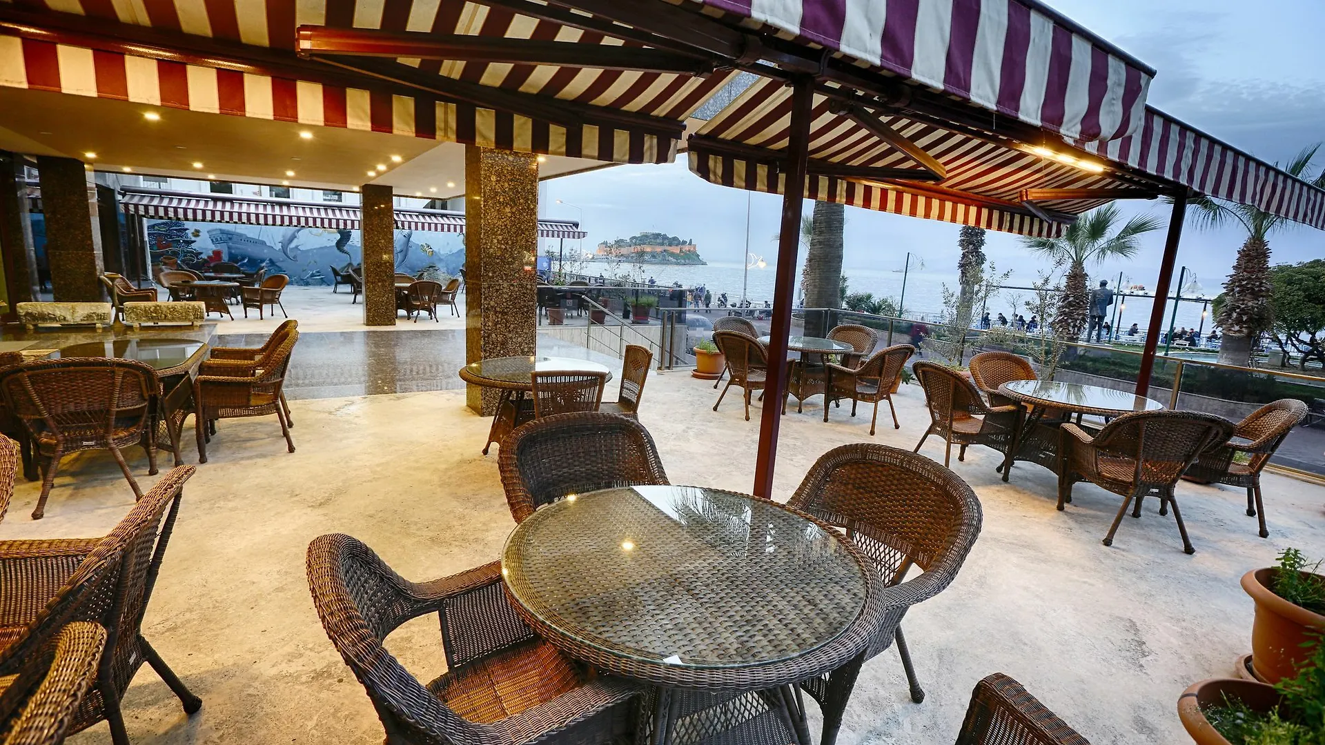 Kayhanbey Hotel Kusadası 4*,  Turcia