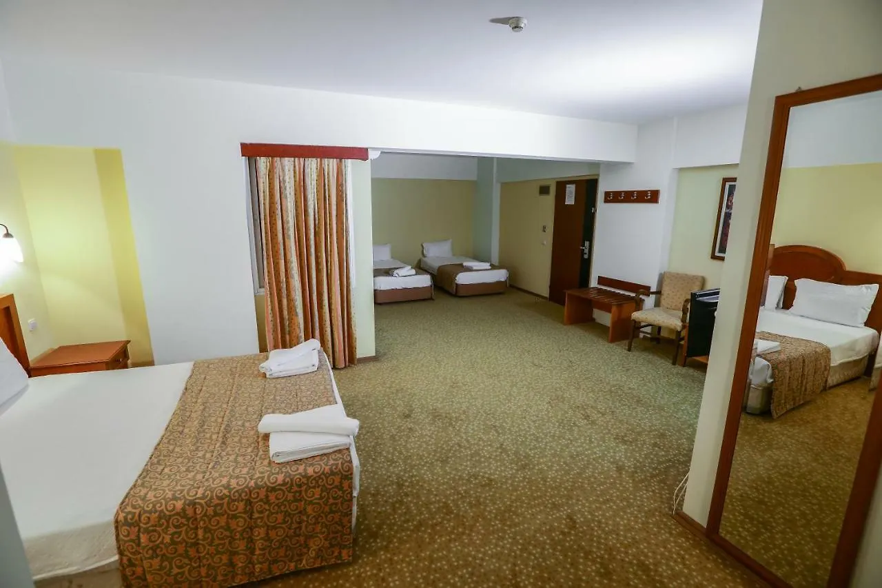 Kayhanbey Hotel Kusadası 4*,
